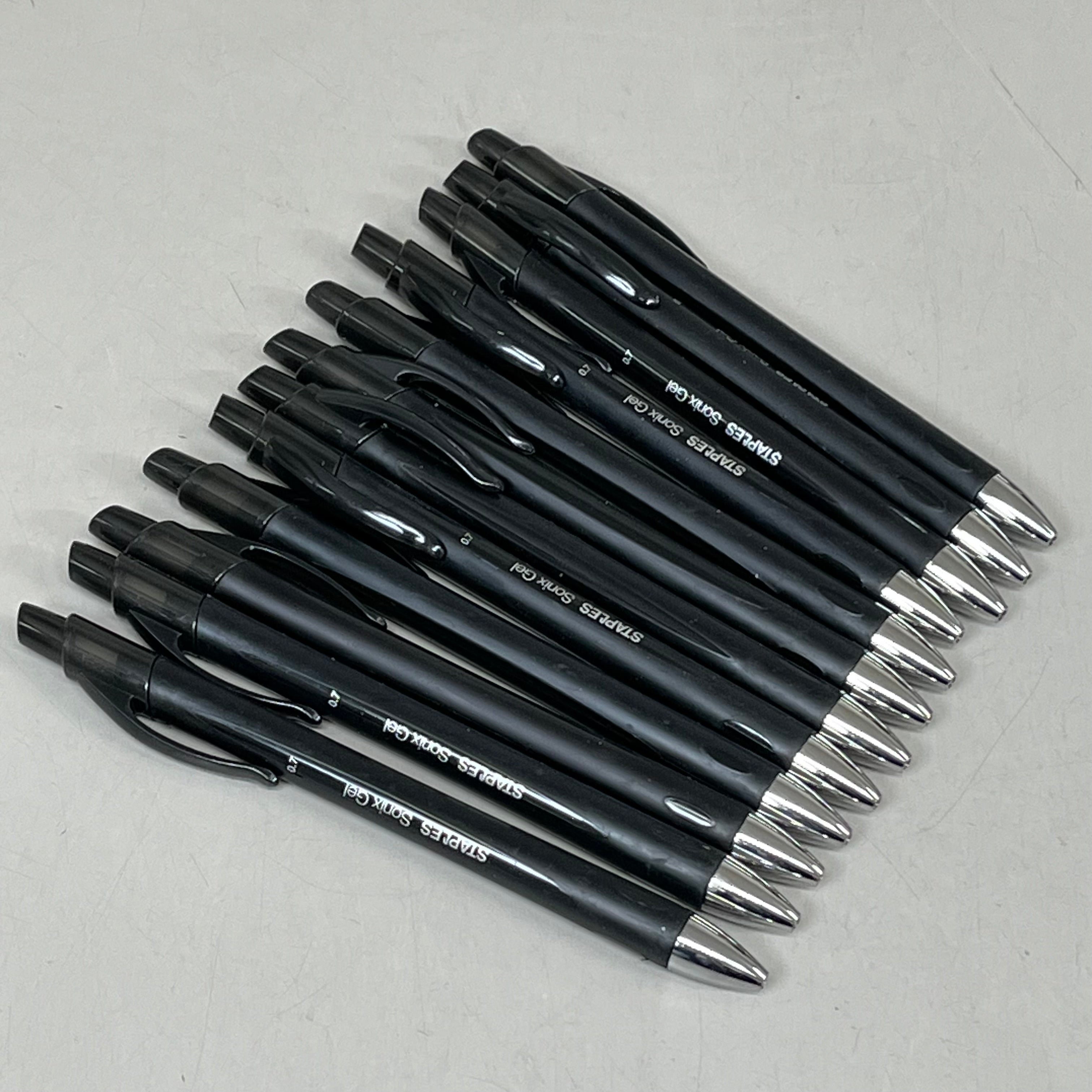 STAPLES (2 PACK, 12 EACH) Sonix Retractable Gel Pens Medium Point 0.7mm Black